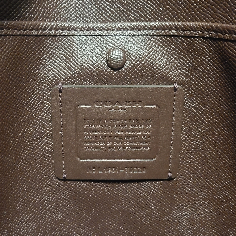 - Coach Charlie Carryall 40 Taupe - Picture 13 of 16